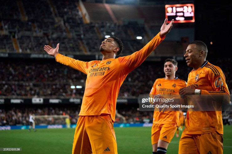 Bellingham Định Đoạt Trận Đấu: Real Madrid Đánh Bại Valencia 2-1